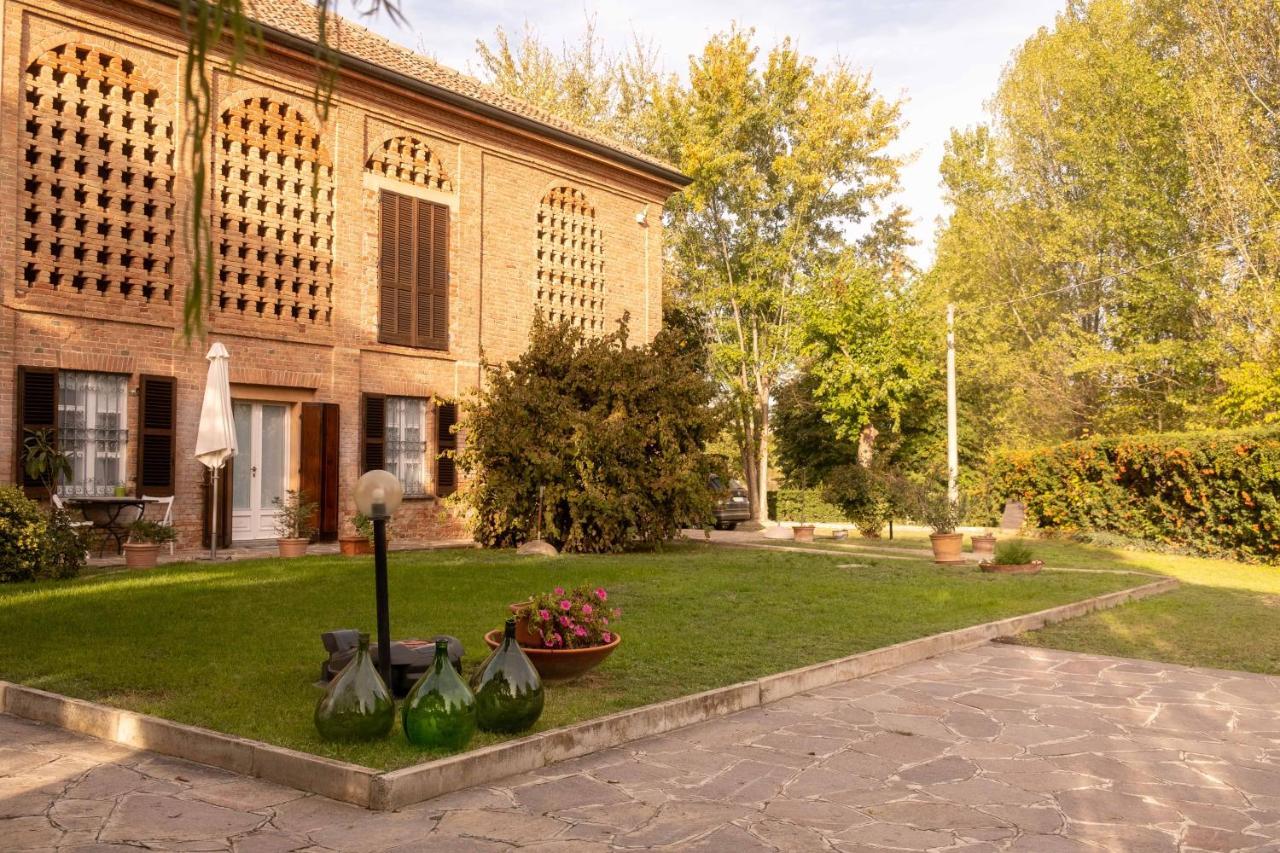Apart-Agriturismo "La Colomba" Nizza Monferrato Esterno foto