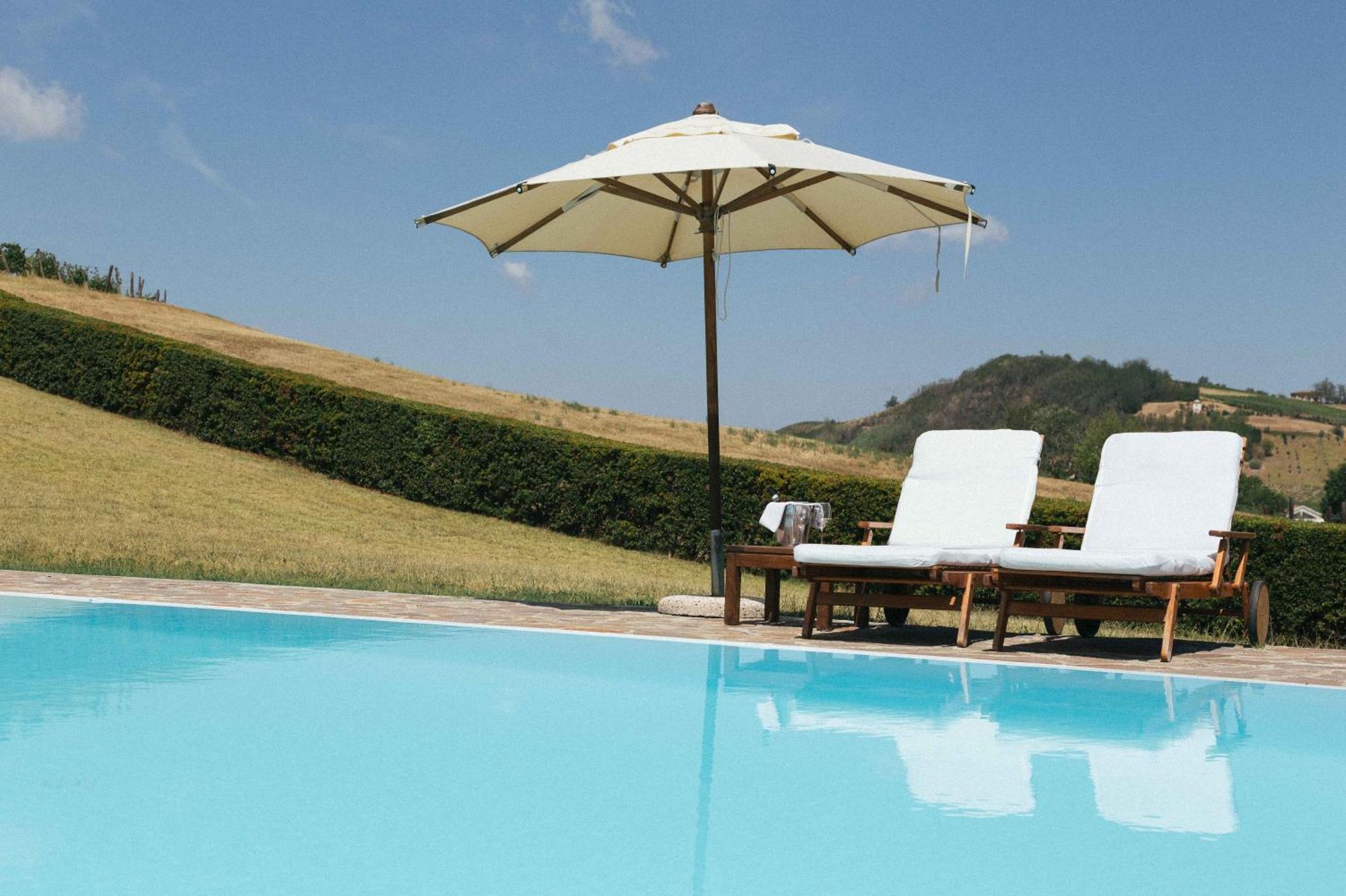 Apart-Agriturismo "La Colomba" Nizza Monferrato Esterno foto